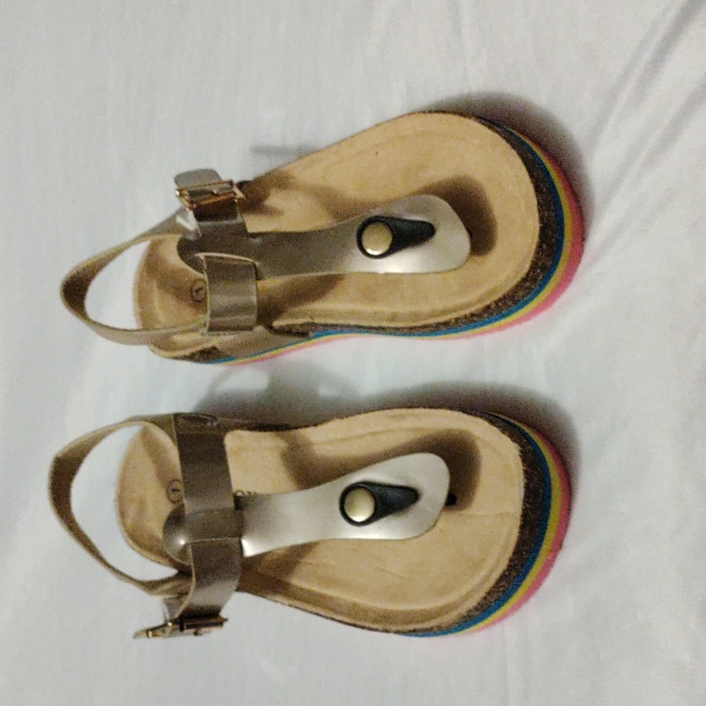 NWOT Sprox  Kids Rainbow Platform Sandals Thong Toe
